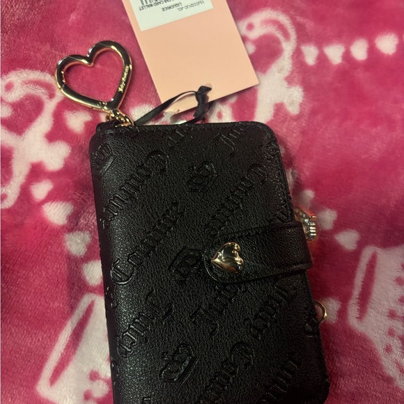 Juicy Couture Handbags - Juicy couture booklet wallet super cute